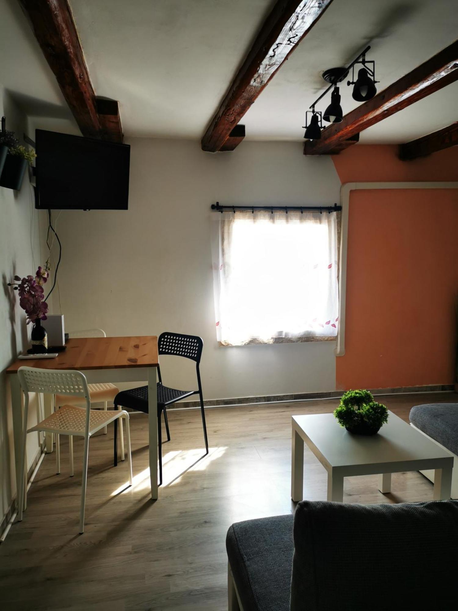 Attica Apartment Pula Eksteriør billede